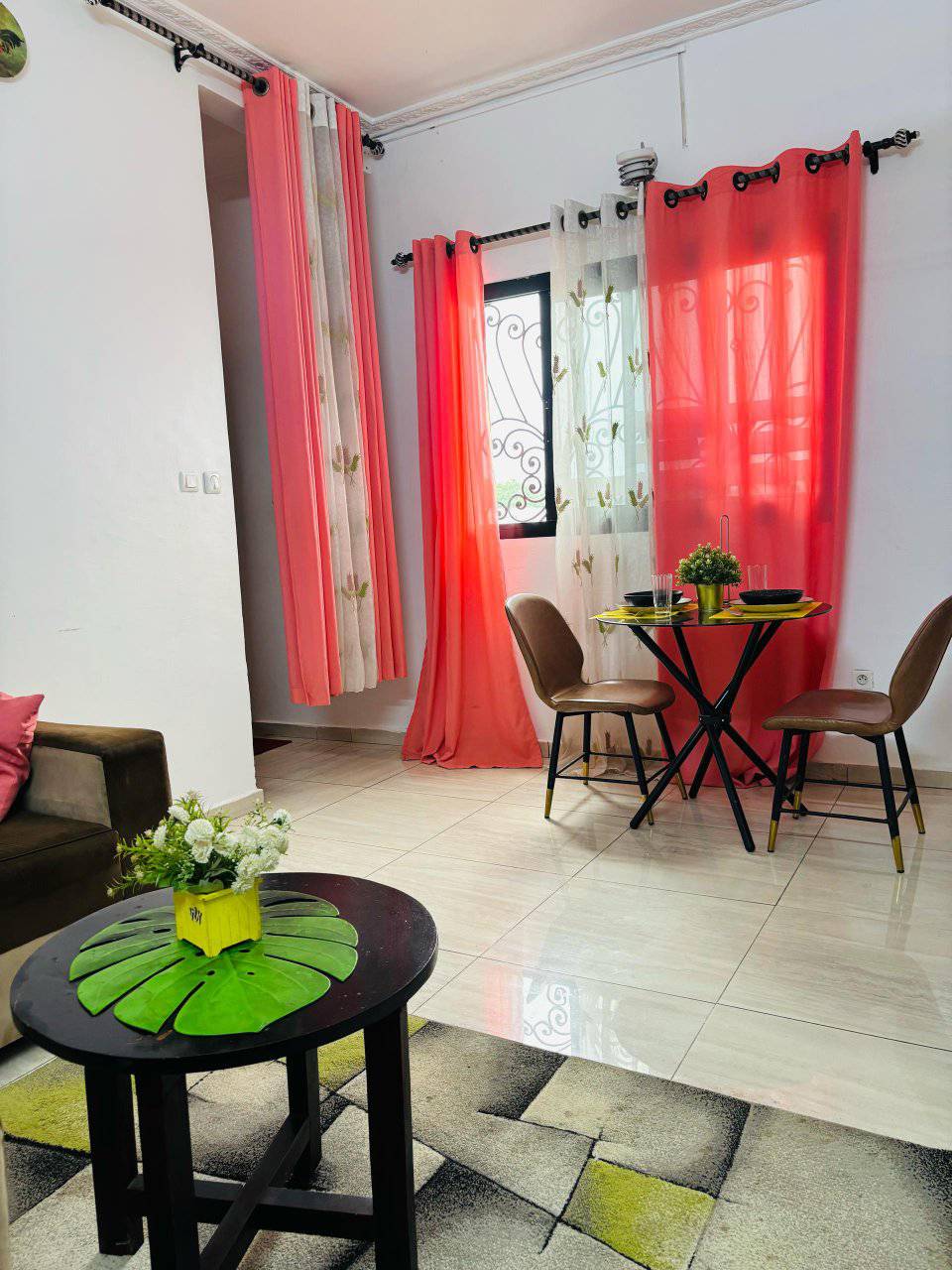 DOUALA - LOGPOM – STUDIO MEUBLÉ À LOUER