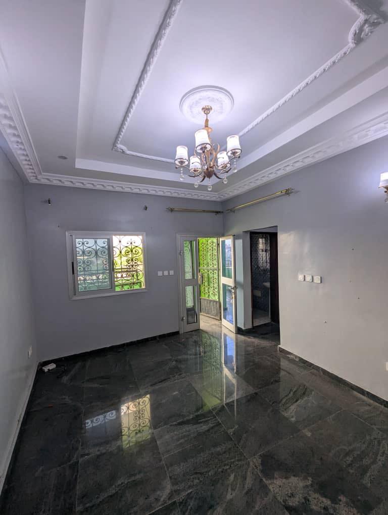 YAOUNDÉ – ODZA FECAFOOT / STUDIO À LOUER