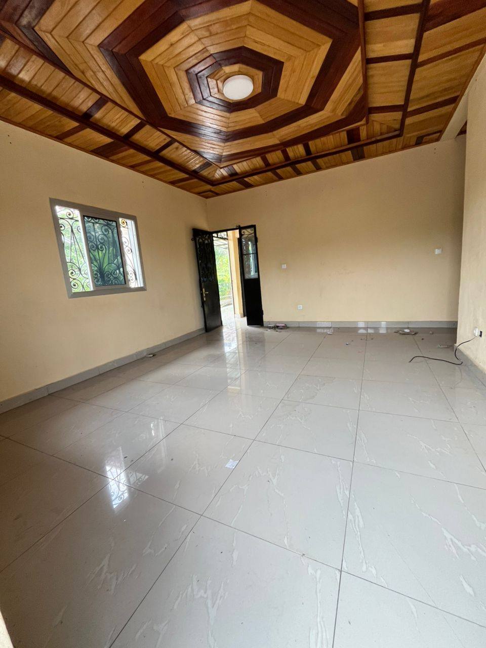 DOUALA – PK12 – APPARTEMENT MODERNE