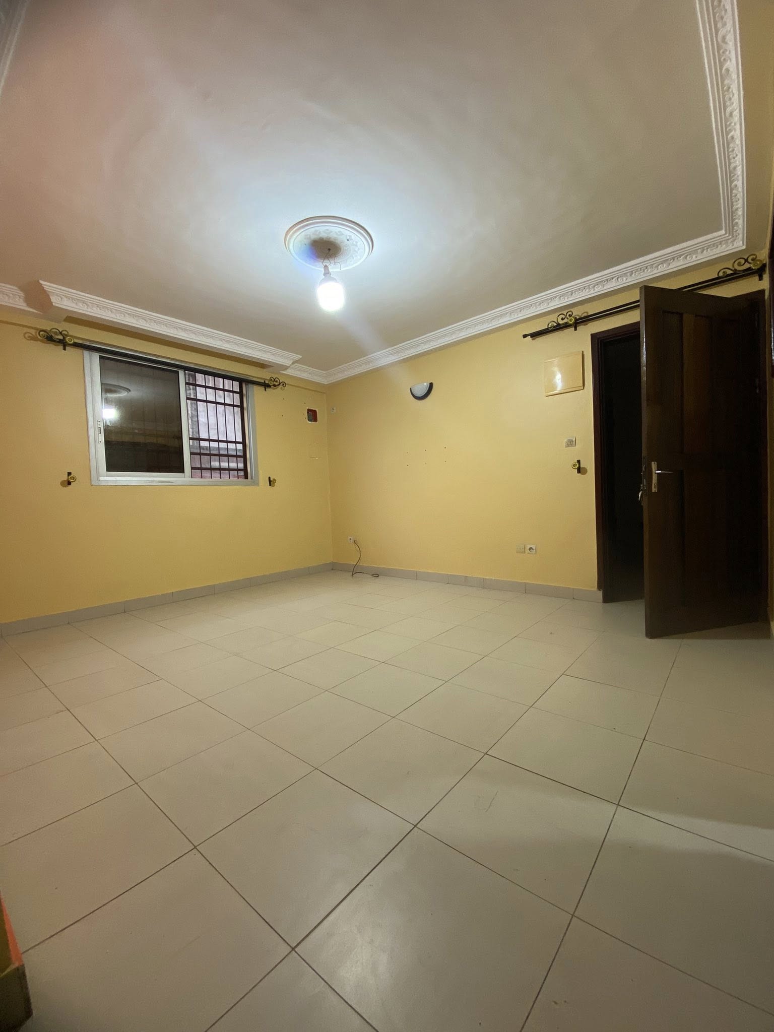 DOUALA – ESG PK8 – STUDIO MODERNE