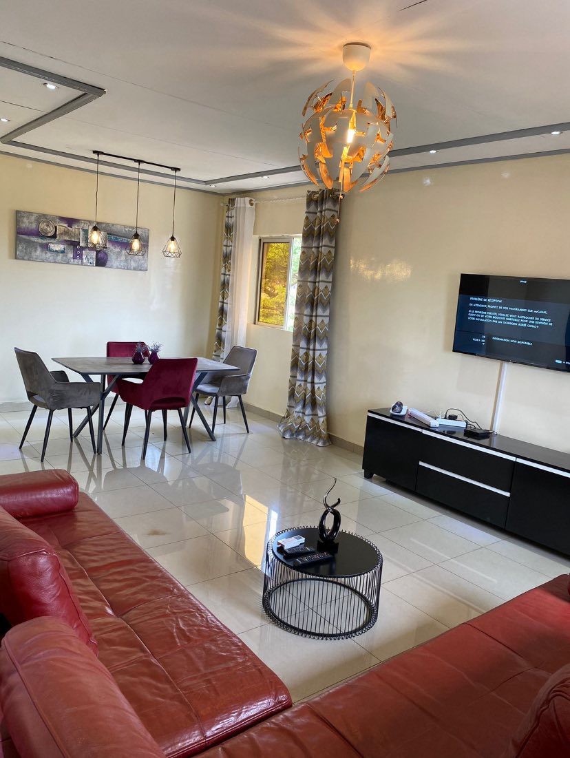 YAOUNDE - APPARTEMENT MEUBLÉ À LOUER – EKOUMDOUM