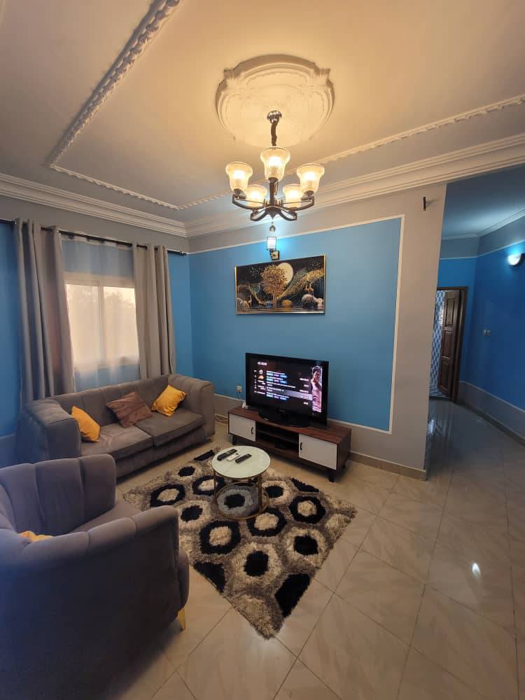 DOUALA - MAKEPE PETIT PAYS – STUDIO MEUBLÉ À LOUER