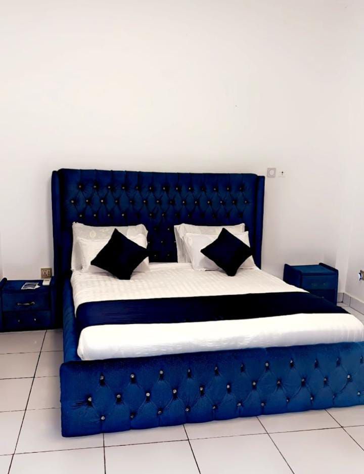 YAOUNDÉ – MIMBOMAN SHAKESPEARE – APPARTEMENT MEUBLÉ