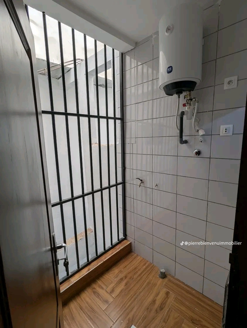 Studio moderne à louer à Yaoundé odza